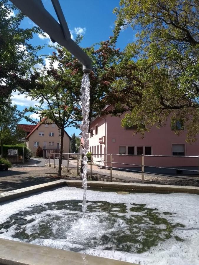 Gasthaus Linde Ingelfingen Bagian luar foto